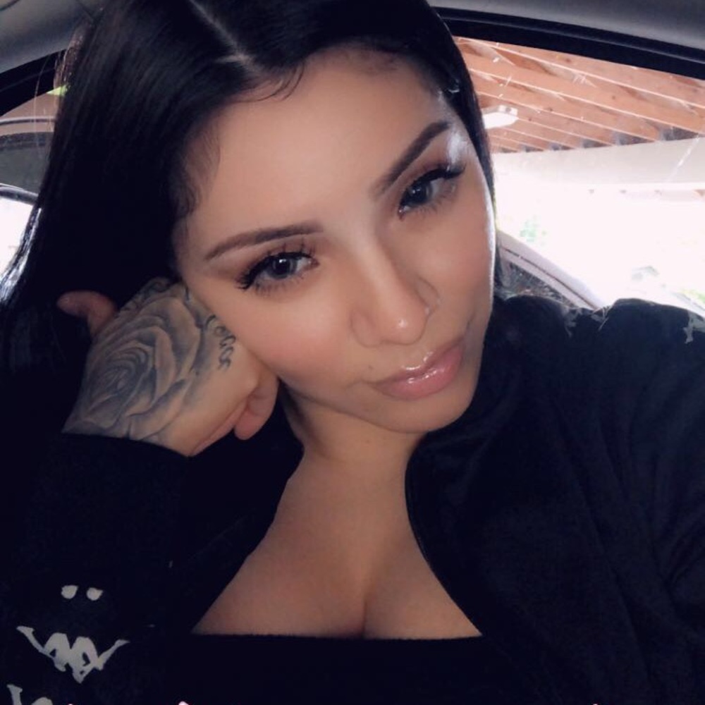 Meet your Posher, Crystal